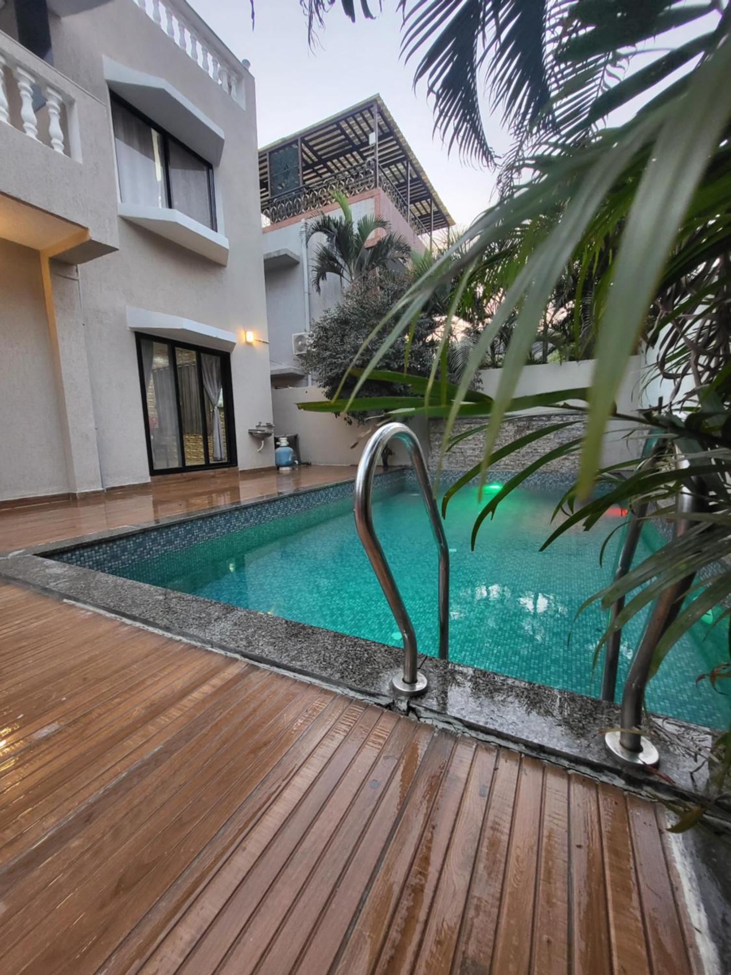 The Perfect Stays Para Disco Big Pool Cricket Turf Villa 로나발라 외부 사진