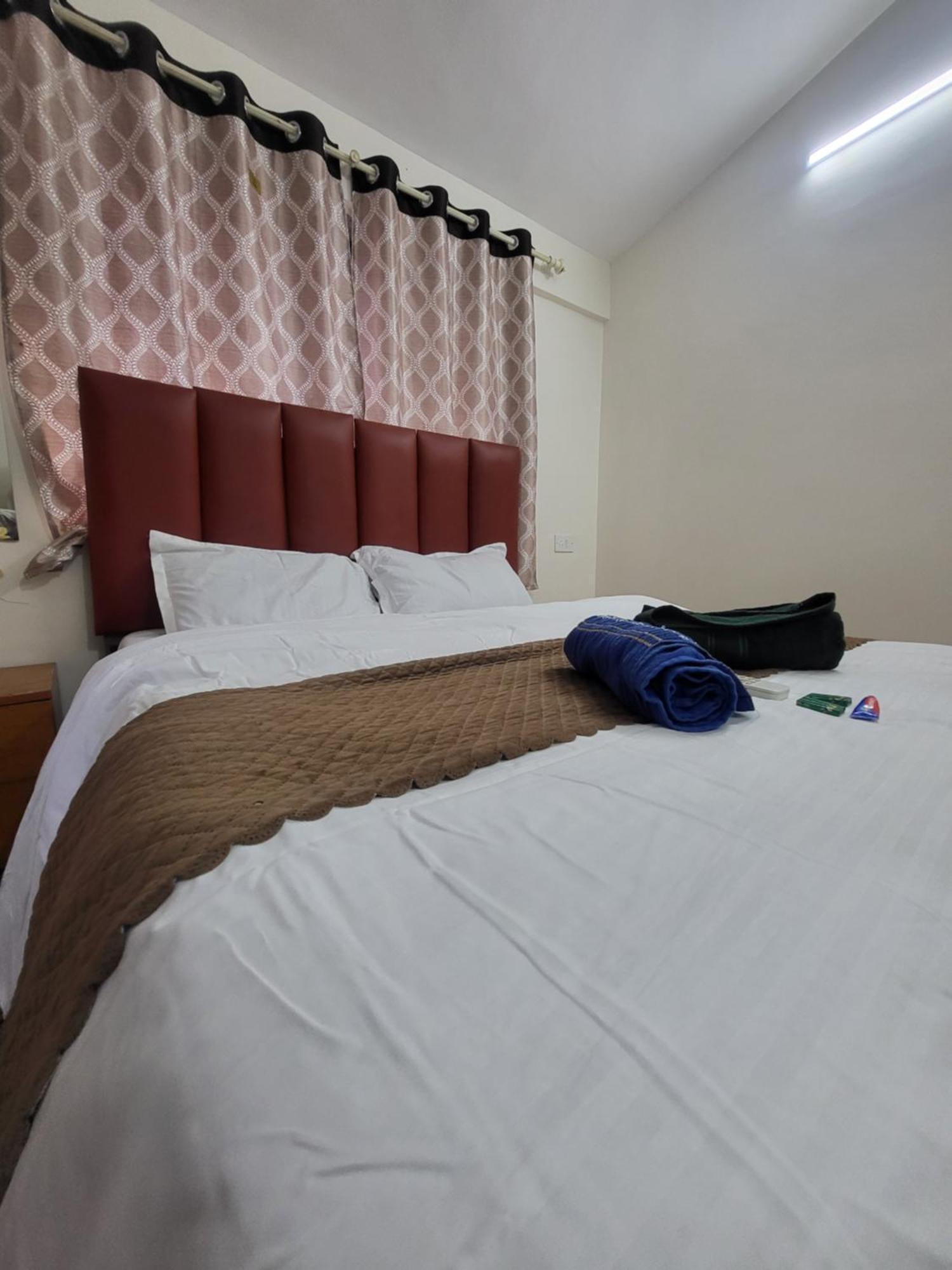 The Perfect Stays Para Disco Big Pool Cricket Turf Villa 로나발라 외부 사진