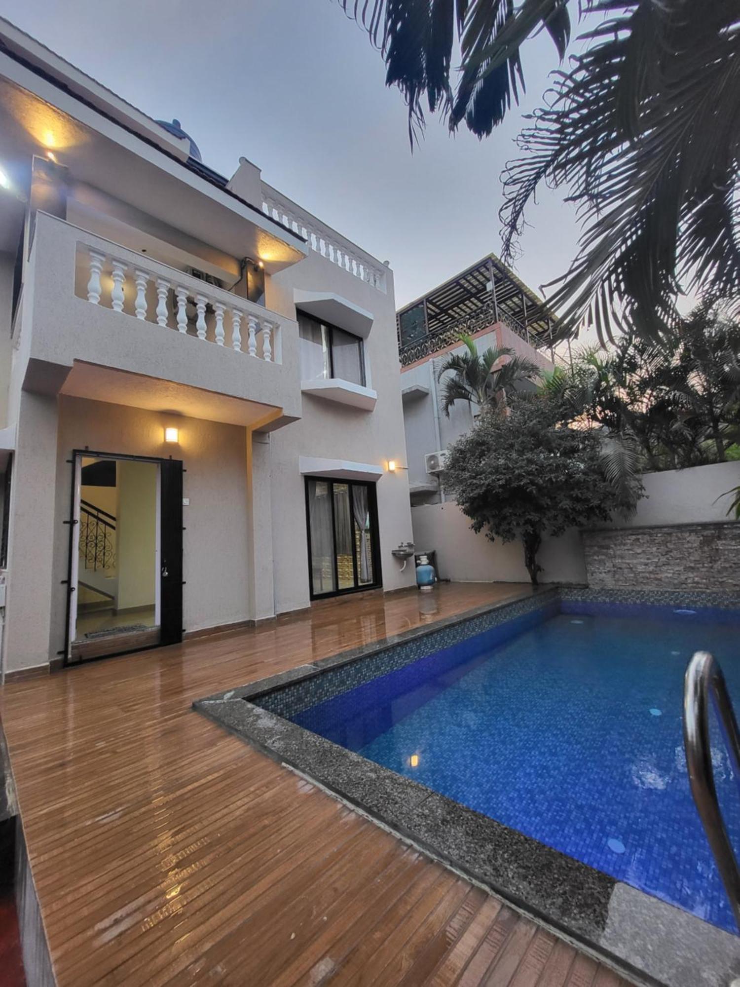 The Perfect Stays Para Disco Big Pool Cricket Turf Villa 로나발라 외부 사진