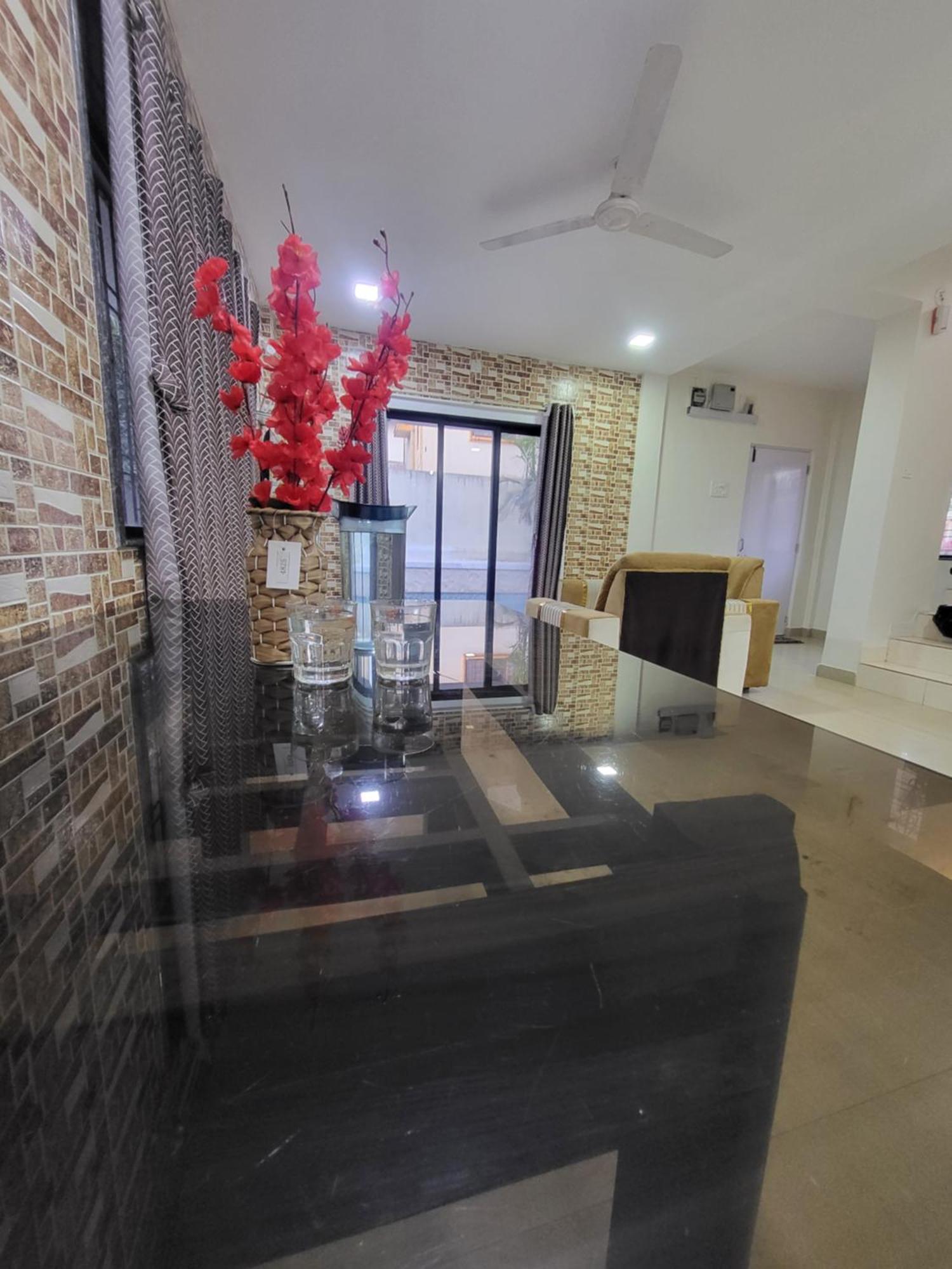 The Perfect Stays Para Disco Big Pool Cricket Turf Villa 로나발라 외부 사진