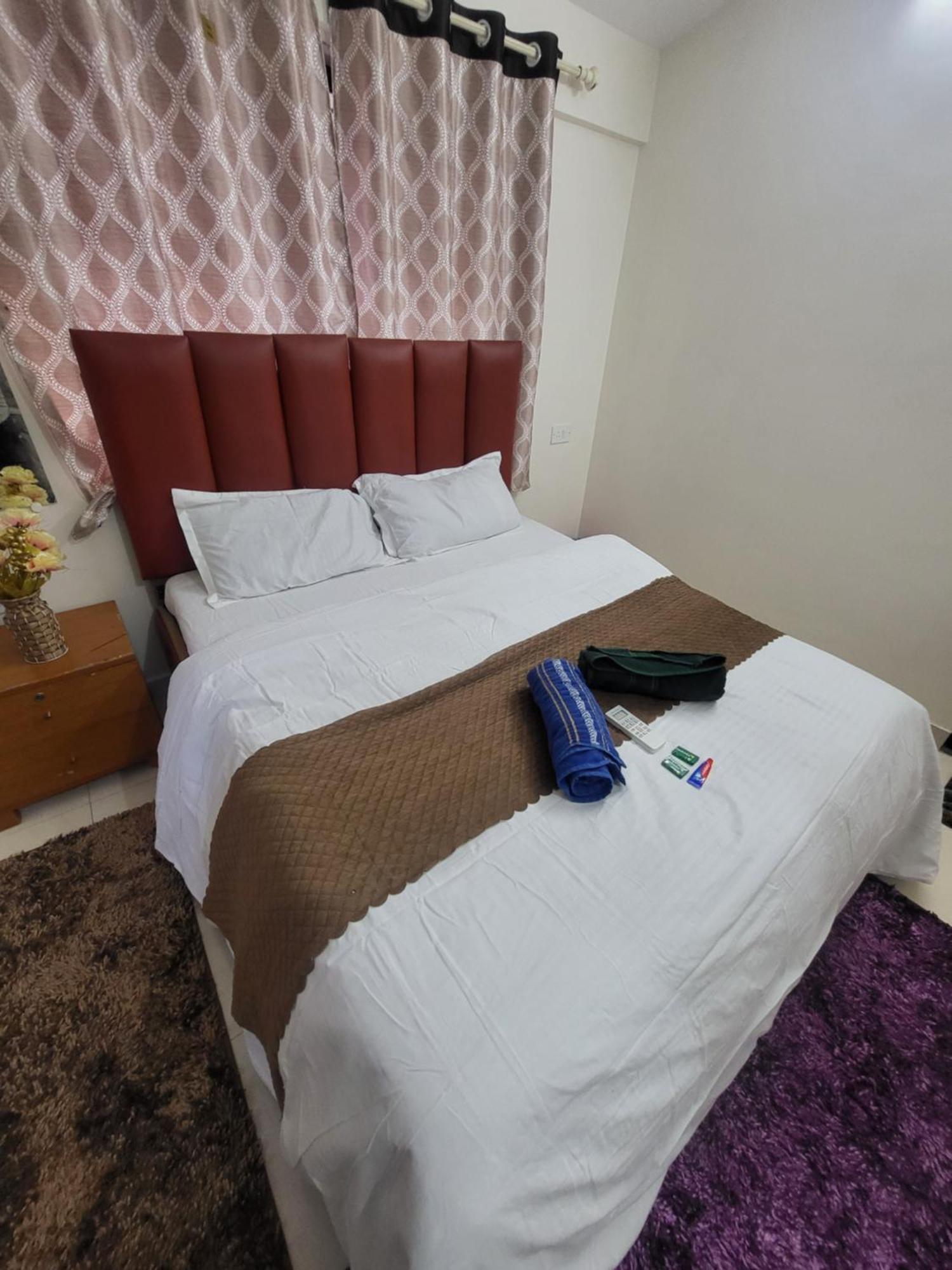 The Perfect Stays Para Disco Big Pool Cricket Turf Villa 로나발라 외부 사진